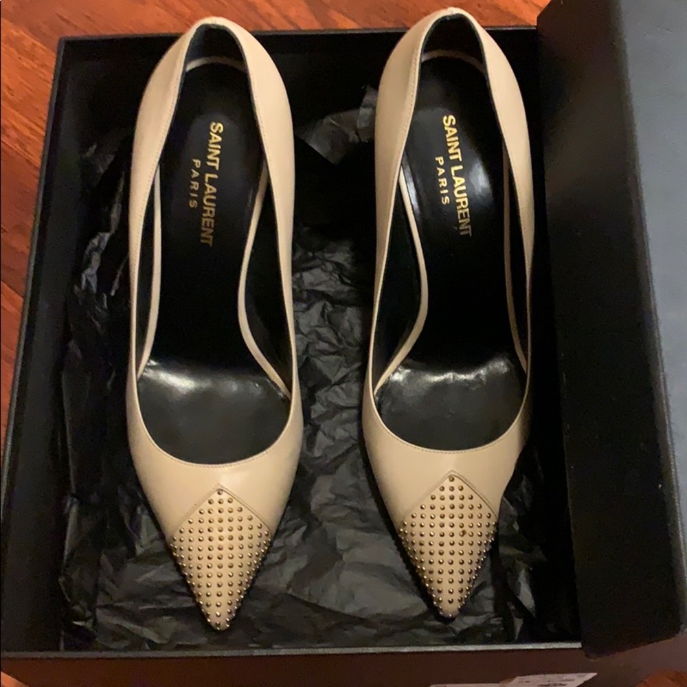 Saint Laurent pump